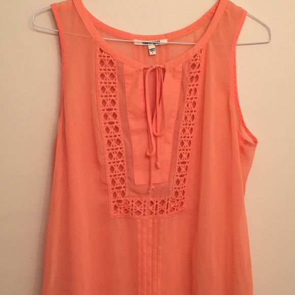 EUC Sleeveless sheer Blouse / Loose fit - Picture 2 of 14